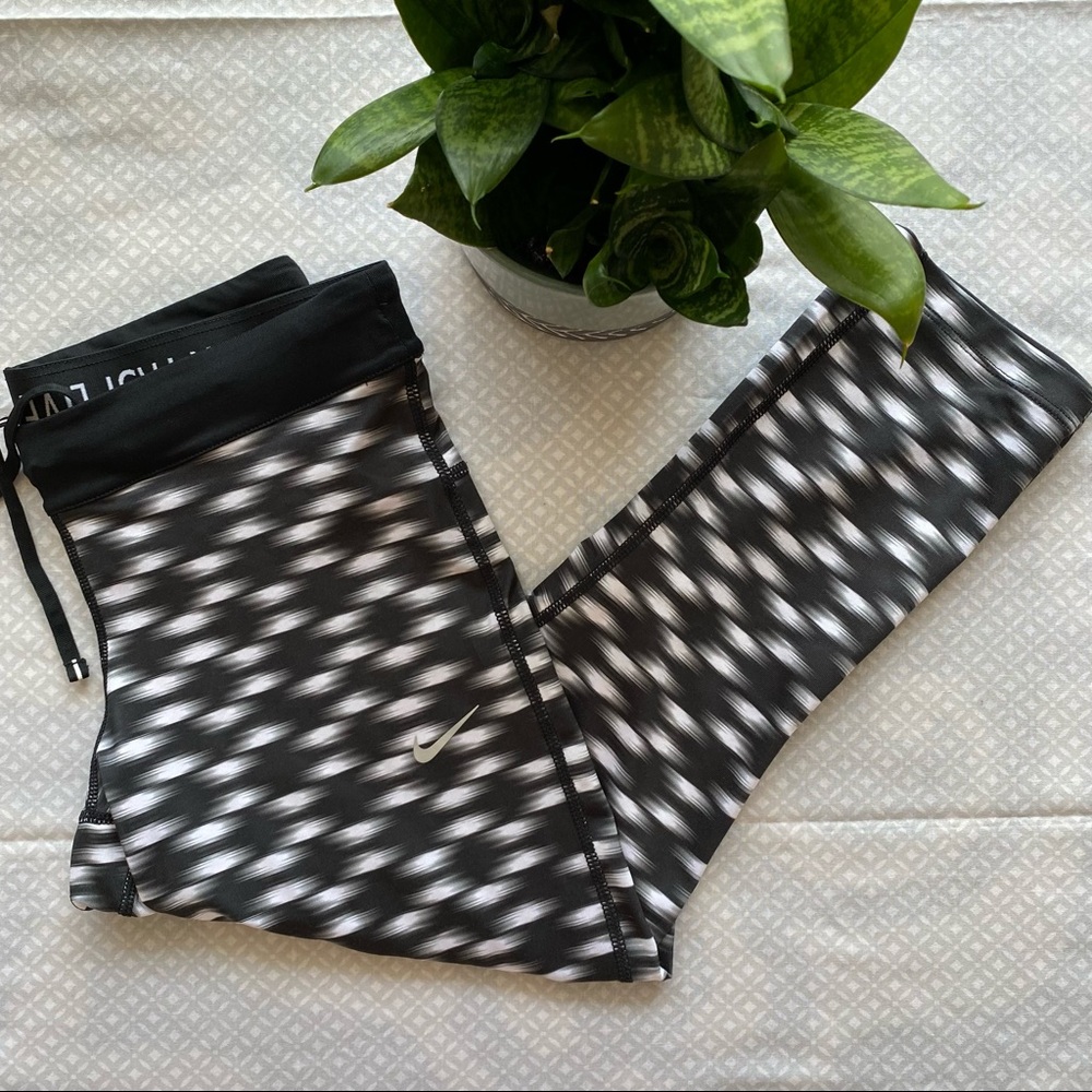 Nike Leggings - size small